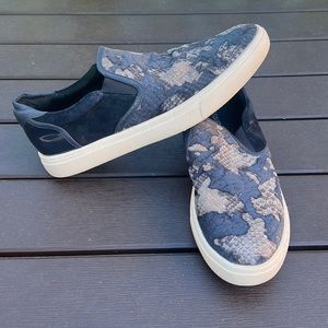 Vaneli Sport Snake Print Leather Calf Hair Slip On Fashion Sneaker Size 9.5N